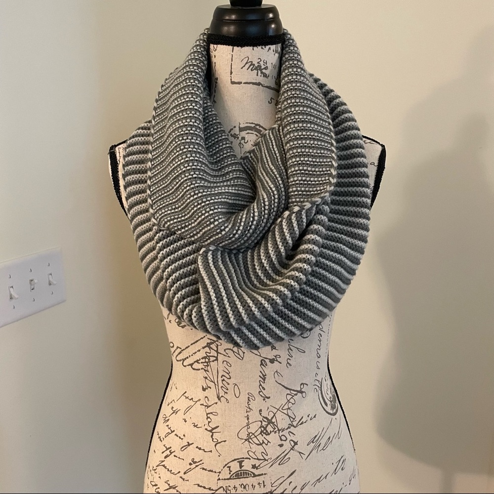 THE NORTH FACE 💕 NWOT • purrl stitch infinity scarf